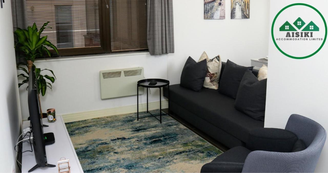 Aisiki Living At Upton Rd, Multiple 1, 2, Or 3 Bedroom Apartments, King Or Twin Beds With Free Wi-Fi & Parking Watford  Buitenkant foto
