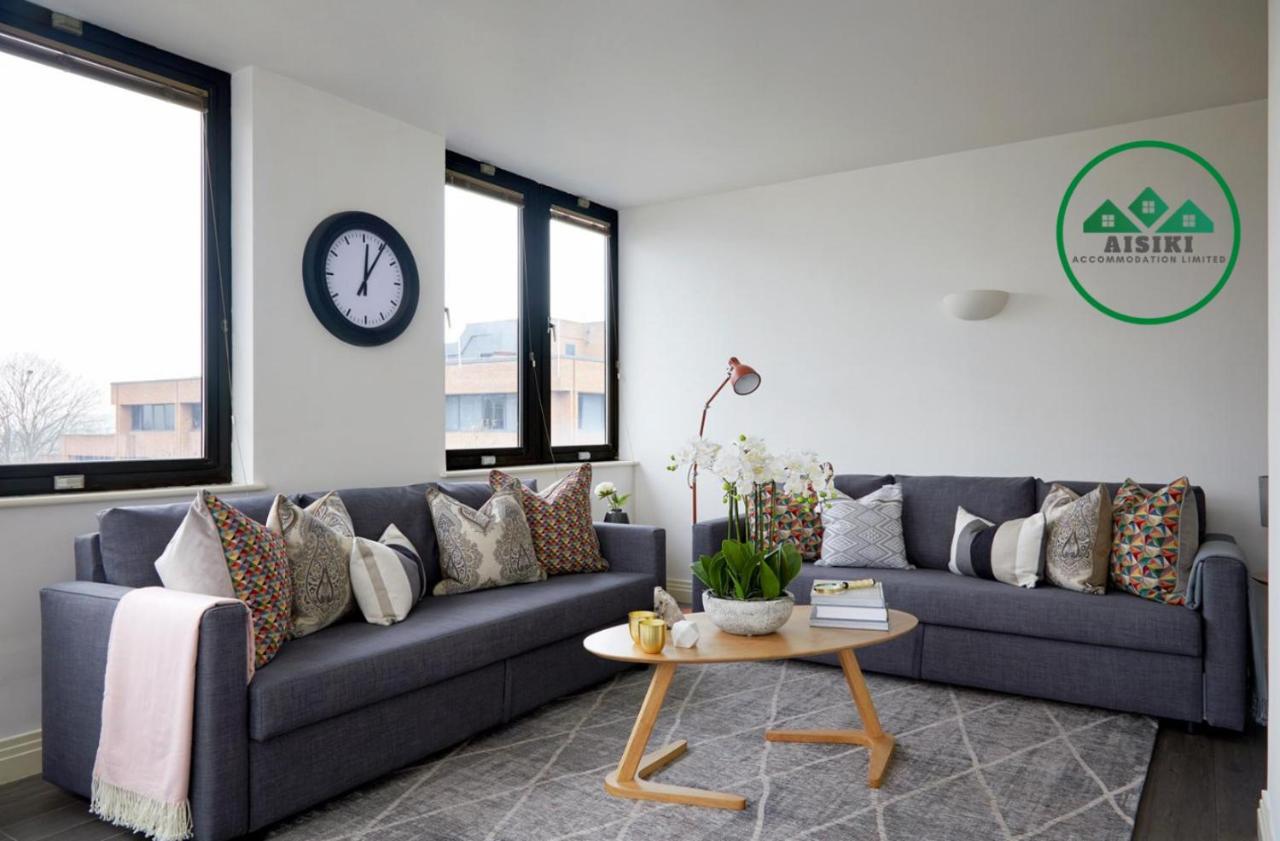 Aisiki Living At Upton Rd, Multiple 1, 2, Or 3 Bedroom Apartments, King Or Twin Beds With Free Wi-Fi & Parking Watford  Buitenkant foto