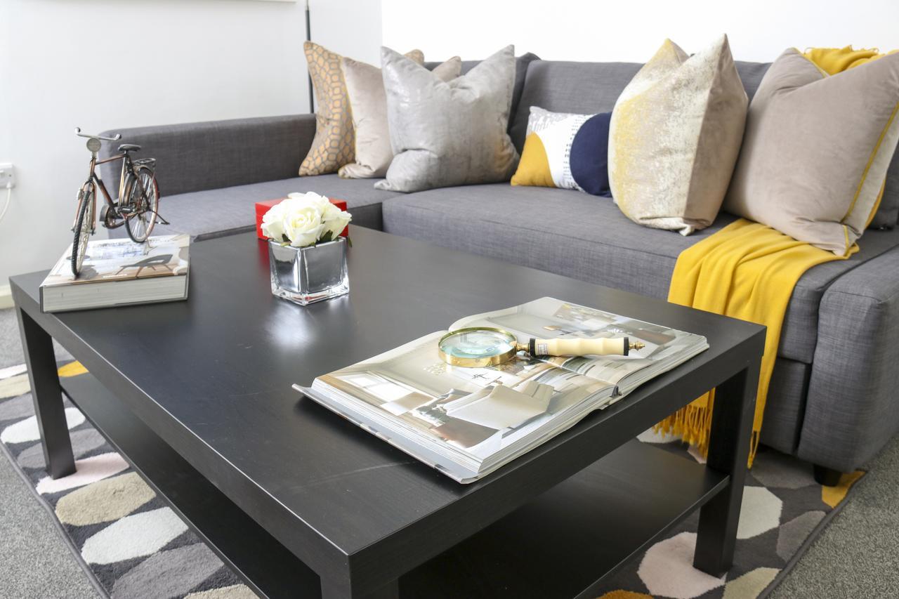 Aisiki Living At Upton Rd, Multiple 1, 2, Or 3 Bedroom Apartments, King Or Twin Beds With Free Wi-Fi & Parking Watford  Buitenkant foto