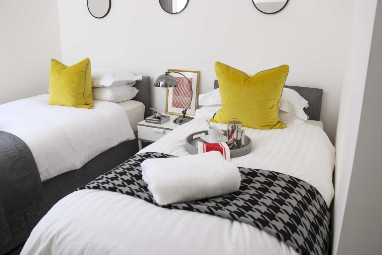 Aisiki Living At Upton Rd, Multiple 1, 2, Or 3 Bedroom Apartments, King Or Twin Beds With Free Wi-Fi & Parking Watford  Buitenkant foto